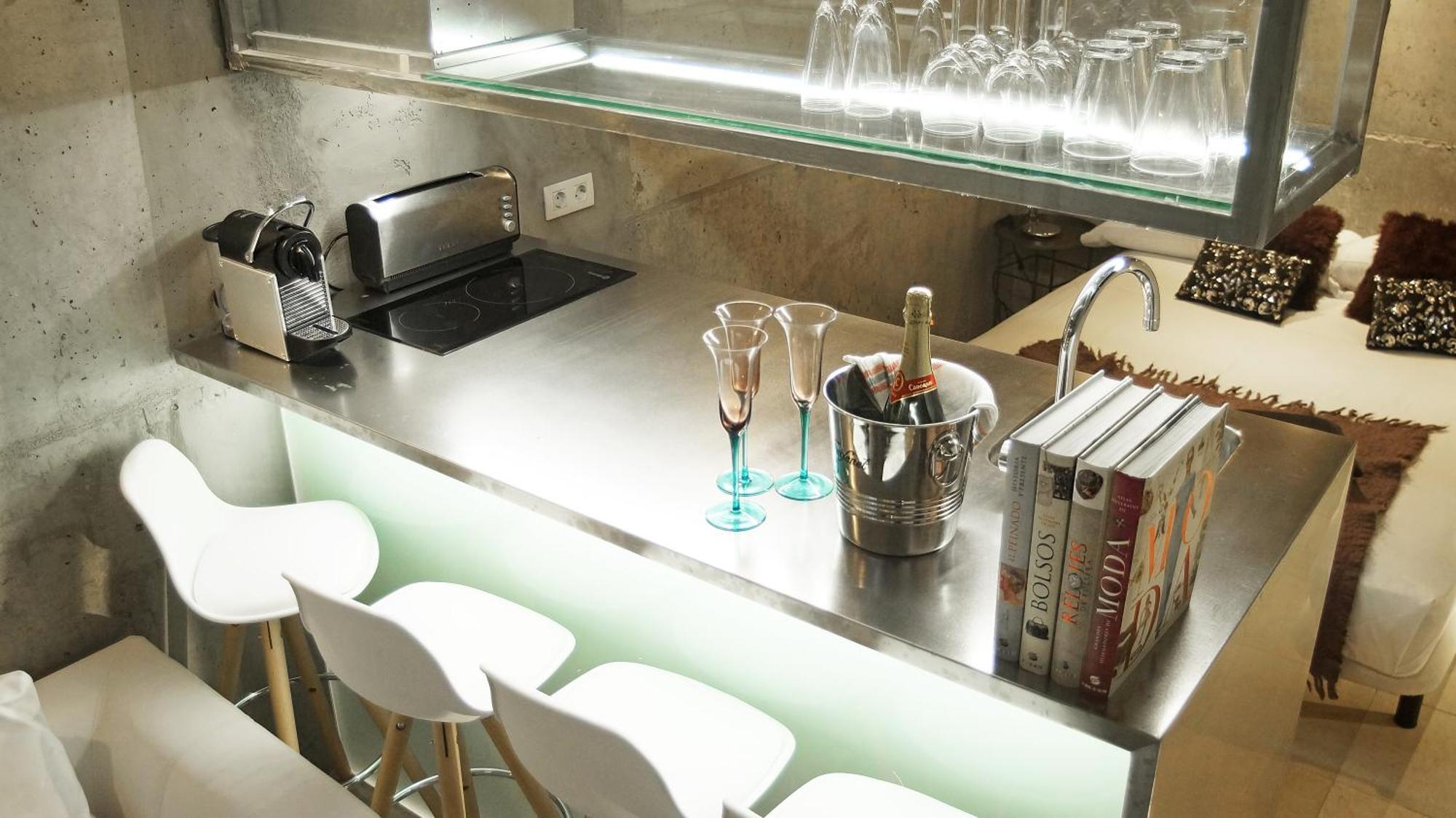 Apartment Barcelona Rentals - Pool Terrace In City Center Eksteriør bilde