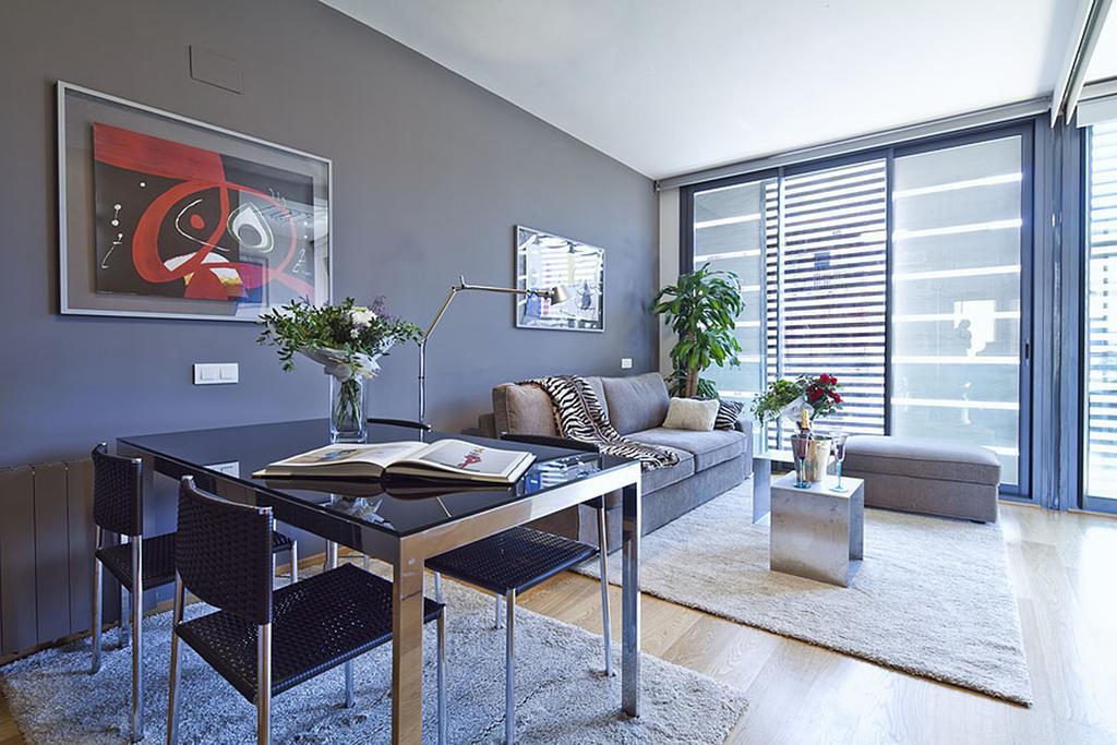 Apartment Barcelona Rentals - Pool Terrace In City Center Eksteriør bilde