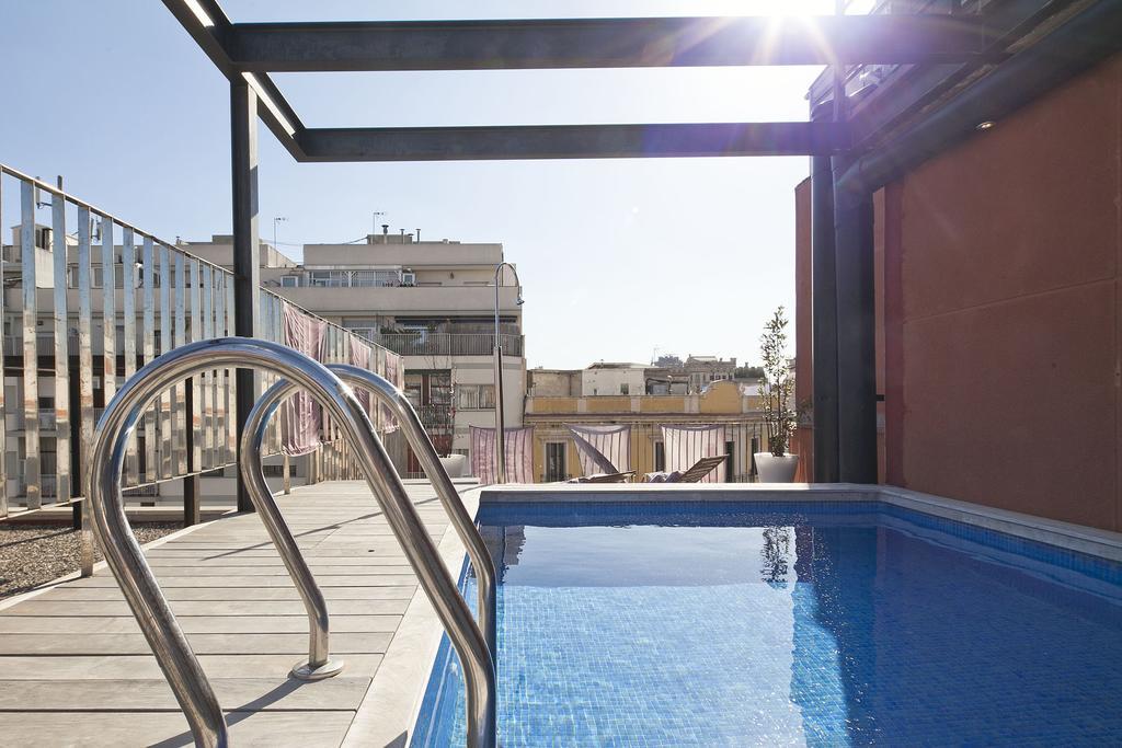 Apartment Barcelona Rentals - Pool Terrace In City Center Eksteriør bilde
